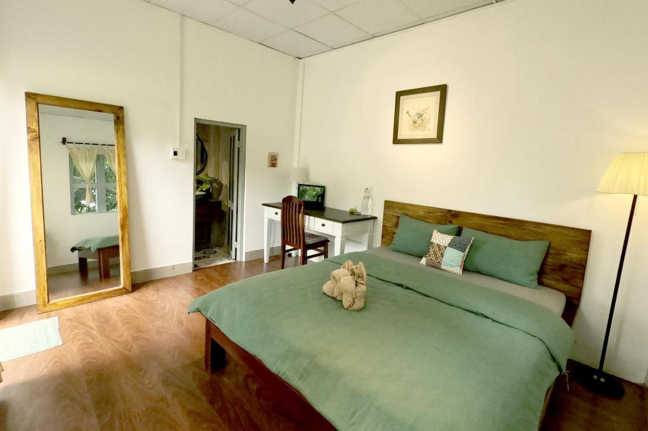 Vuon Nha Ngoai Garden Homestay Хошимин Экстерьер фото