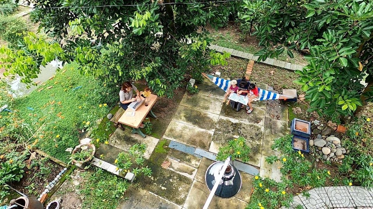 Vuon Nha Ngoai Garden Homestay Хошимин Экстерьер фото