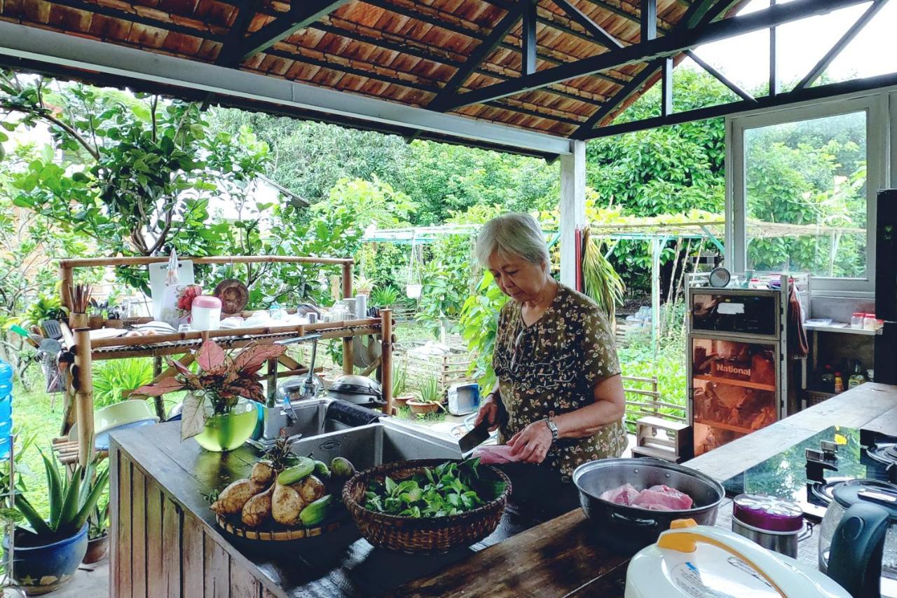 Vuon Nha Ngoai Garden Homestay Хошимин Экстерьер фото